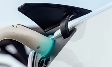Webinar-Überschrift: „E-Auto-Ladevorschriften leicht verständlich“